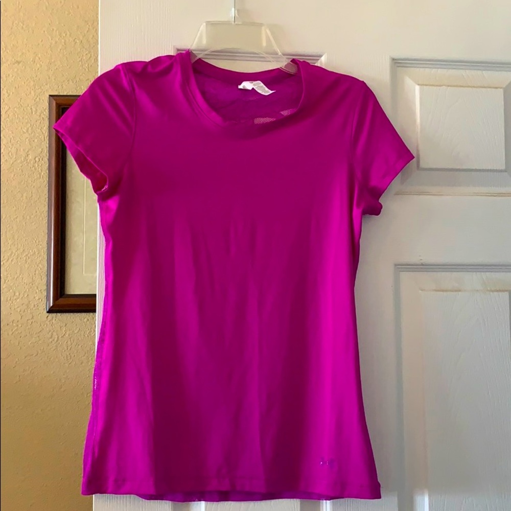 UNDER ARMOUR fitted top